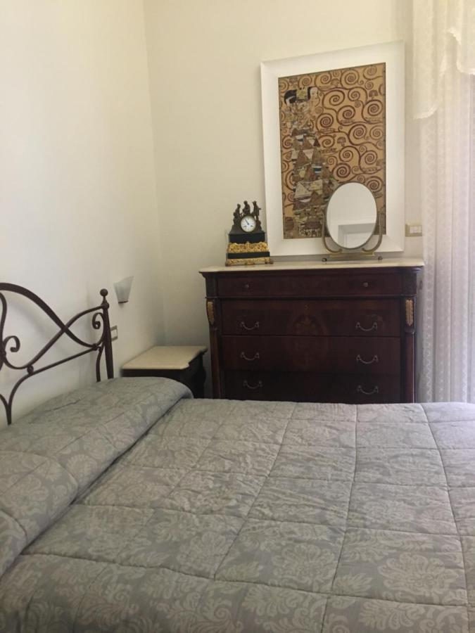 Ciro A Maschio Angioino Bed & Breakfast Naples Exterior photo