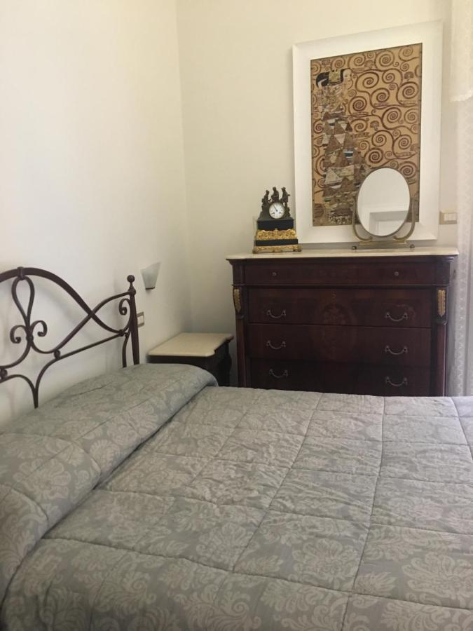 Ciro A Maschio Angioino Bed & Breakfast Naples Exterior photo